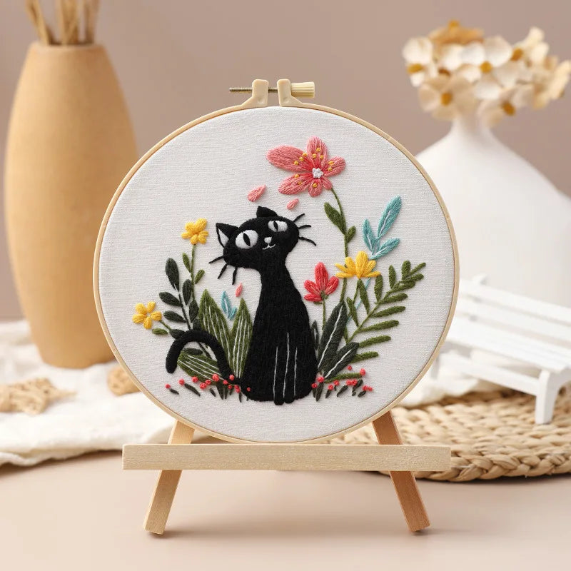 CraftHoop Black Cat Charm Embroidery Kit