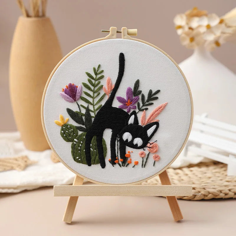 CraftHoop Black Cat Charm Embroidery Kit