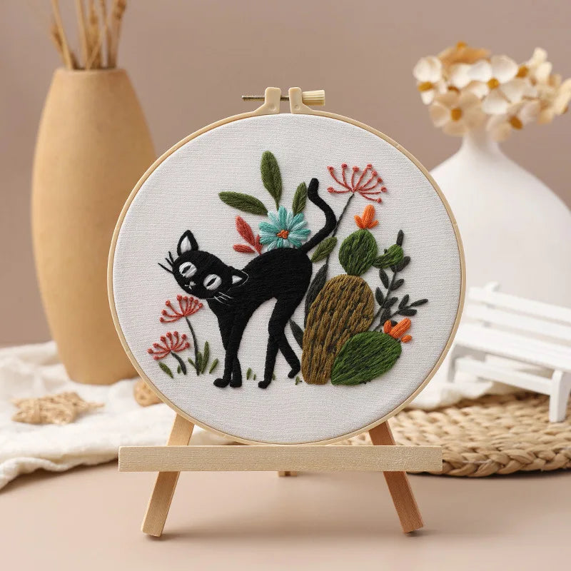 CraftHoop Black Cat Charm Embroidery Kit