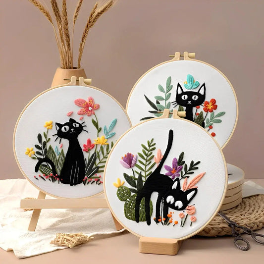 CraftHoop Black Cat Charm Embroidery Kit