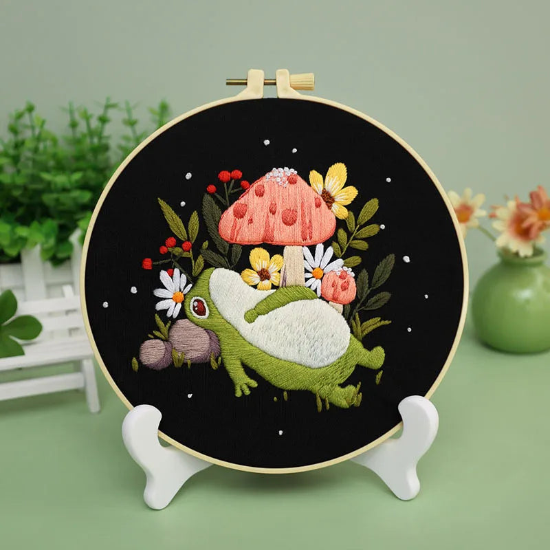 CraftHoop Frogs & Flowers Embroidery Kit
