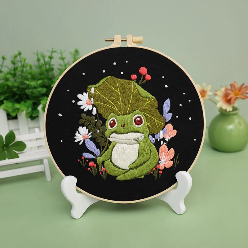 CraftHoop Frogs & Flowers Embroidery Kit