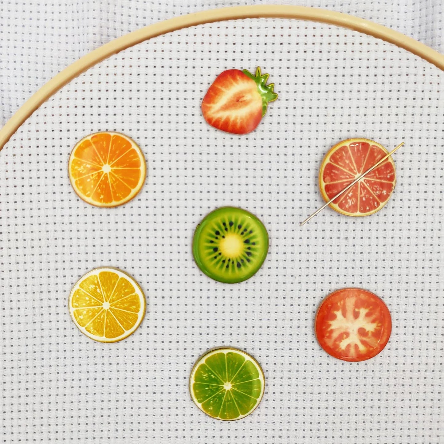 Magnetic Needle Holders: Fruits (2 Pieces)