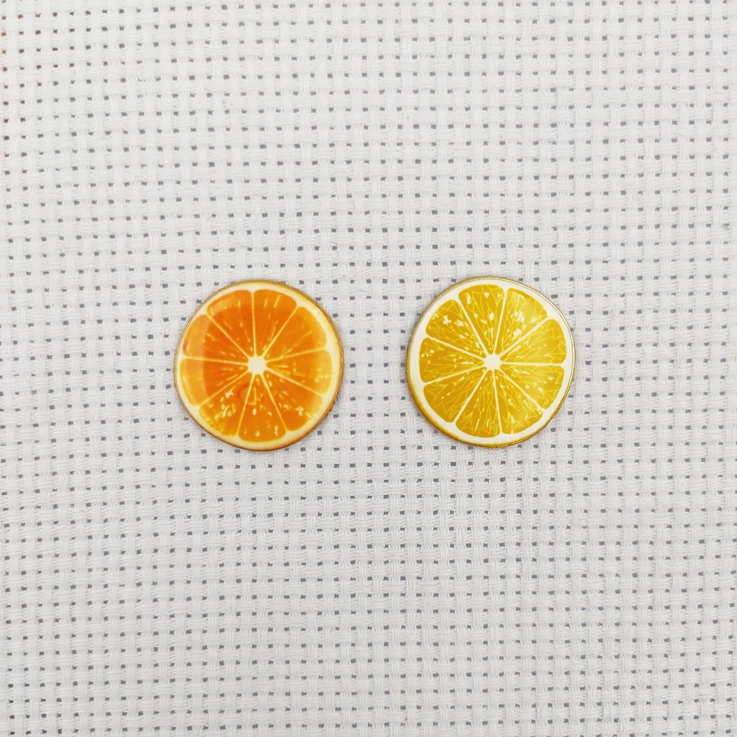 Magnetic Needle Holders: Fruits (2 Pieces)