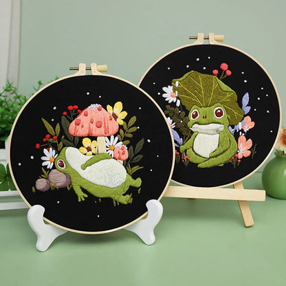 CraftHoop Frogs & Flowers Embroidery Kit