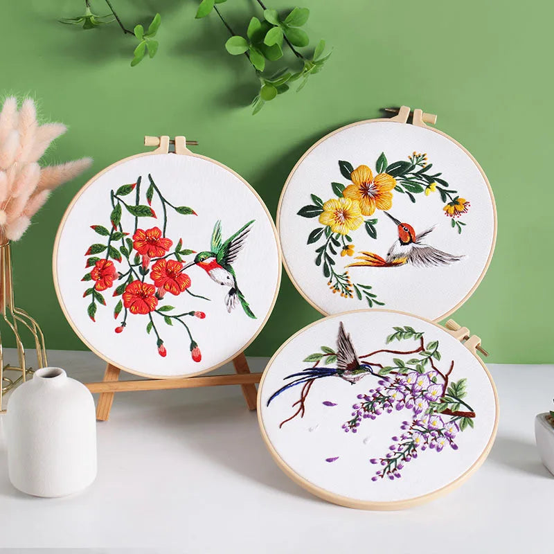 CraftHoop 3-Piece Set Hummingbird Embroidery Kit