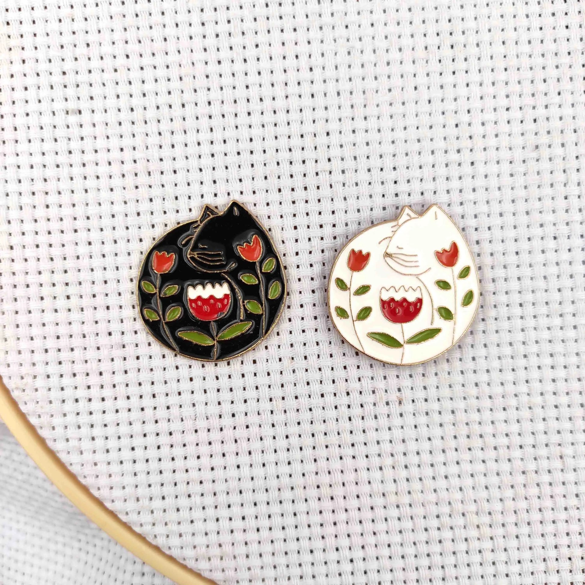 CraftHoop pair of magnetic needle minders on embroidery hoop - Practical tools for every embroiderer