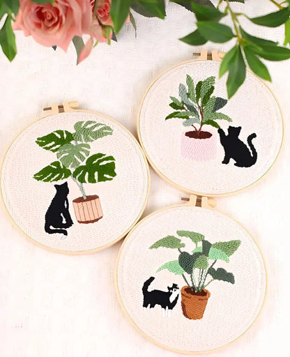 CraftHoop Cat & Plant Lovers Punch Needle Kit featuring embroidered cats and houseplants.