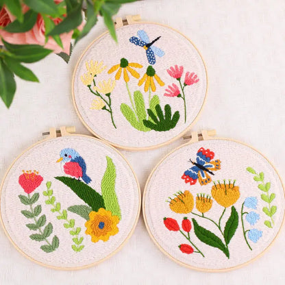 CraftHoop Songbird & Blossoms Punch Needle Kit