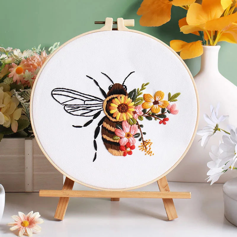 CraftHoop 4-Piece Lovely Bees Embroidery Kit