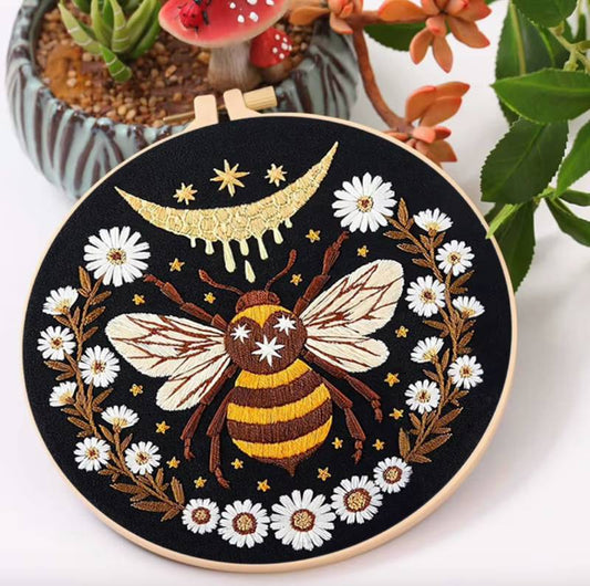 CraftHoop Midnight Buzz Embroidery Kit