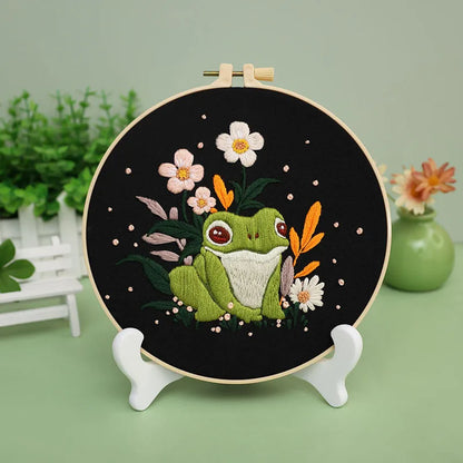 CraftHoop Frogs & Flowers Embroidery Kit