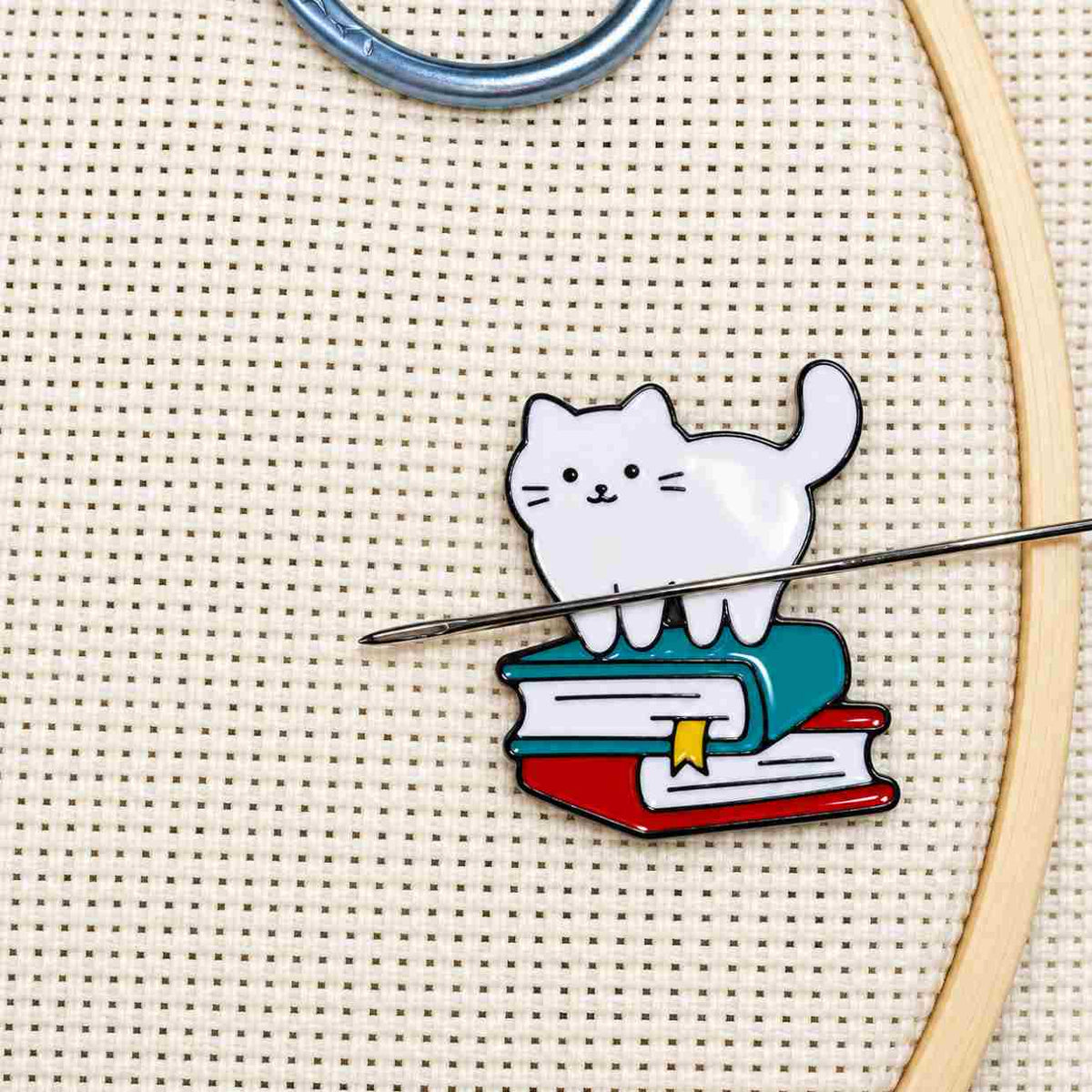 Magnetic Needle Holders: Cats & Books