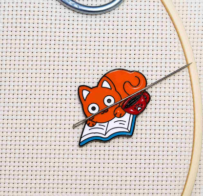 Magnetic Needle Holders: Cats & Books