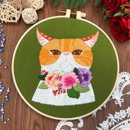 CraftHoop orange cat face with flowers embroidery - Perfect DIY project for beginners and cat lovers