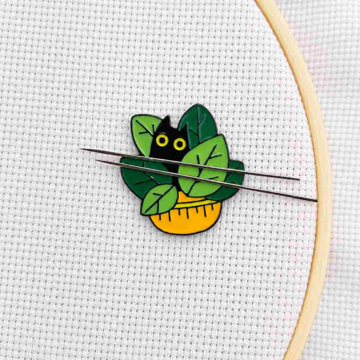 Magnetic Needle Holders: Plant Cats