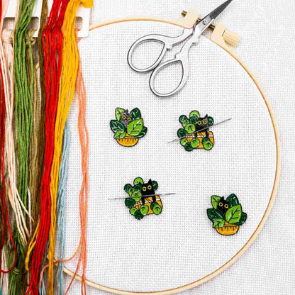 Magnetic Needle Holders: Plant Cats