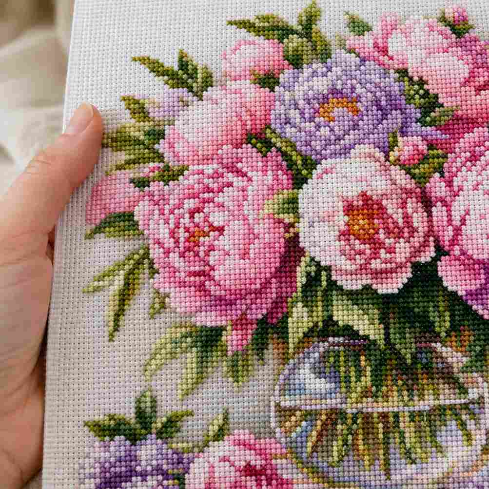 CraftHoop Vintage Floral Vase Cross Stitch Kit